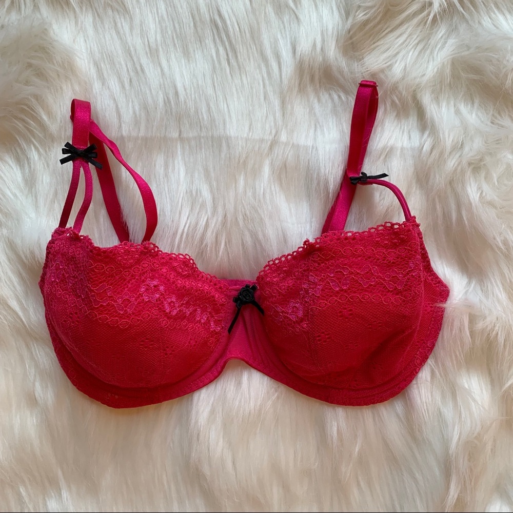 Betsey Johnson hot pink bra size 32D